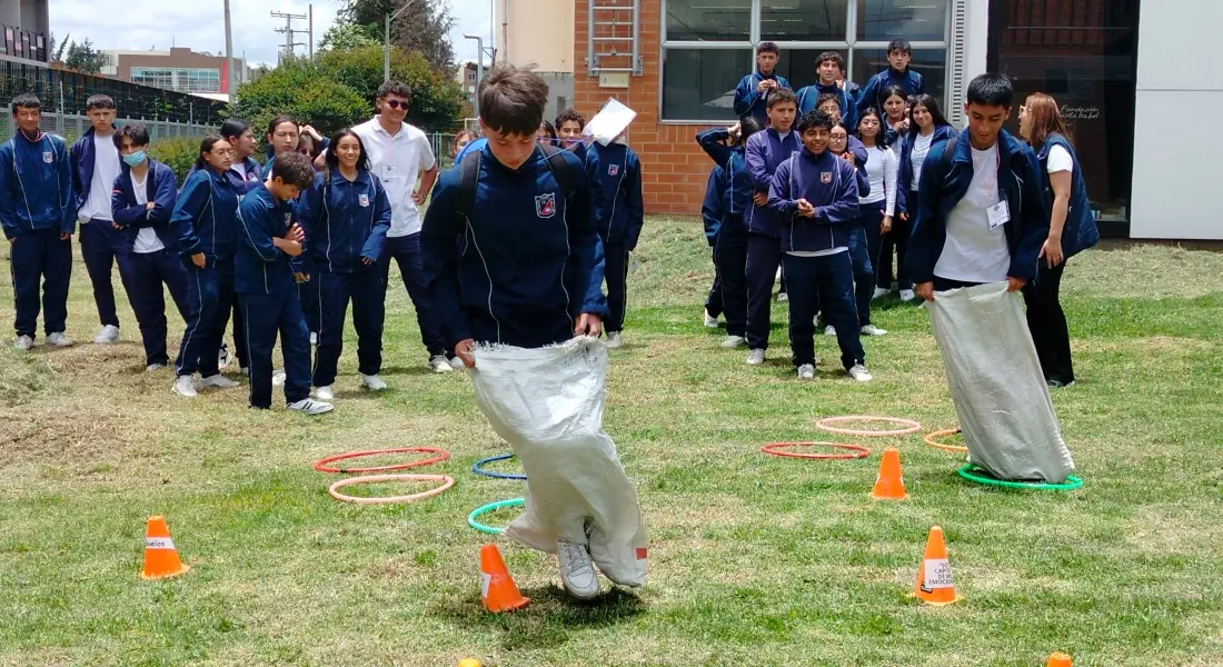 Diseñando futuros con propósito: jóvenes líderes en acción 5